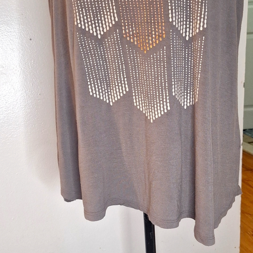 Gray Sleeveless Top - Picture 3 of 4